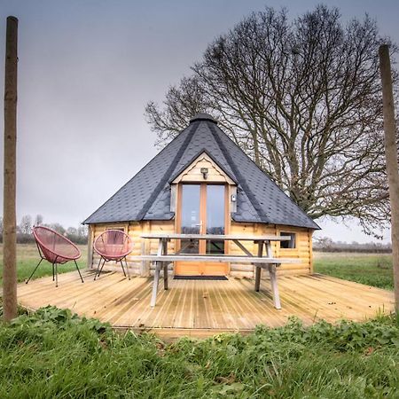 Hostal Kota Morannes sur Sarthe-Daumeray Exterior foto